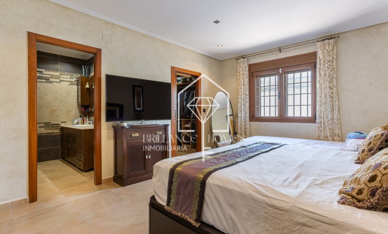 Segunda mano - Detached villa - Los Montesinos - La Herrada