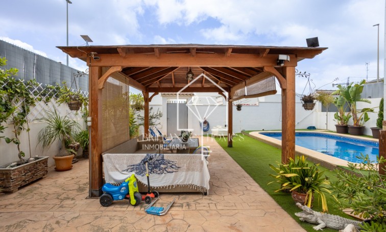 Segunda mano - Detached villa - Los Montesinos - La Herrada