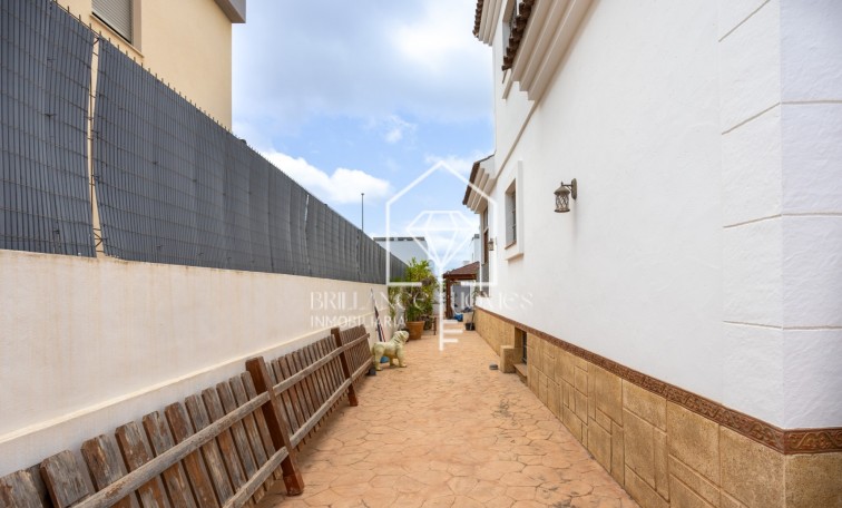 Segunda mano - Detached villa - Los Montesinos - La Herrada