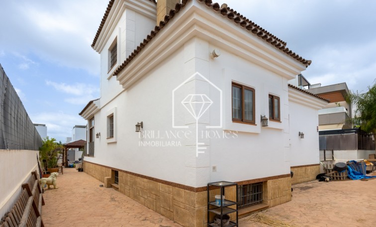 Segunda mano - Detached villa - Los Montesinos - La Herrada