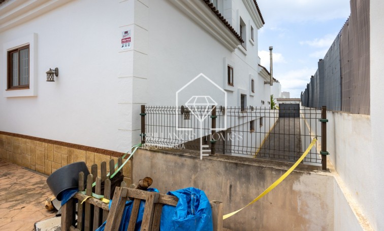 Segunda mano - Detached villa - Los Montesinos - La Herrada