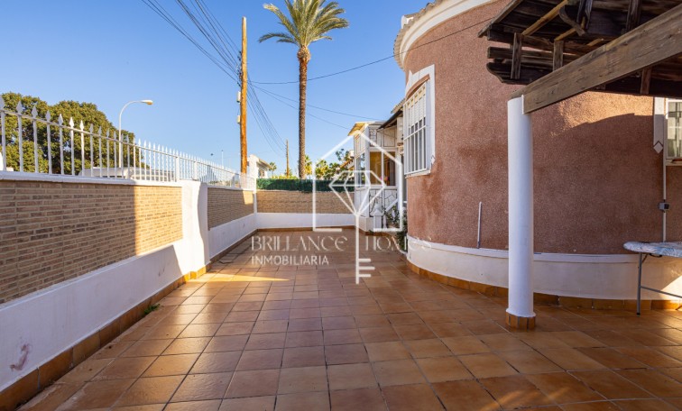 Segunda mano - Detached villa - Torrevieja - Urbanización San Luis
