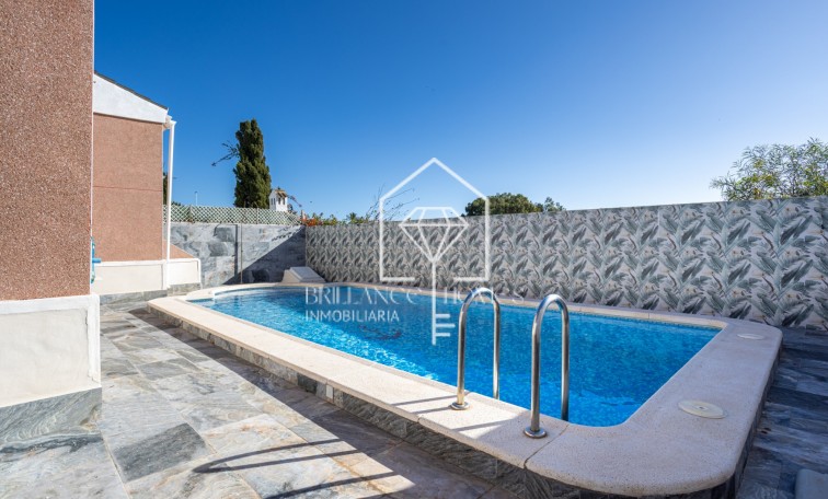 Segunda mano - Detached villa - Torrevieja - Urbanización San Luis