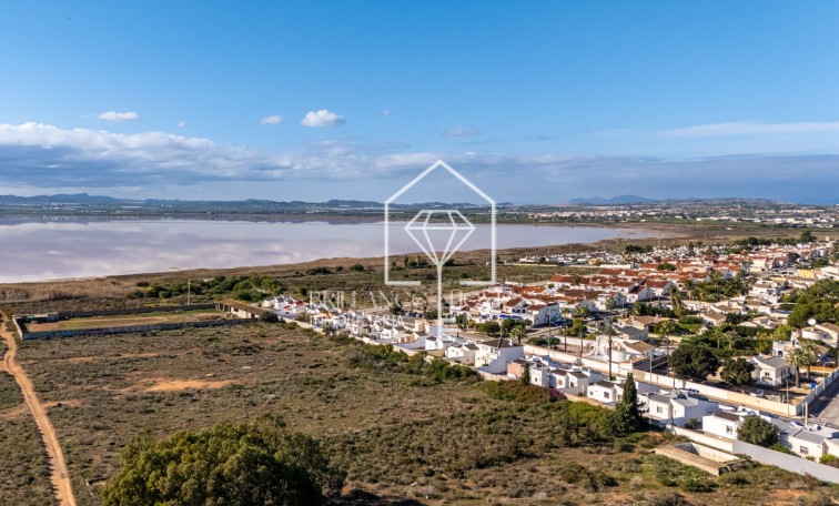Segunda mano - Detached villa - Torrevieja - Urbanización San Luis