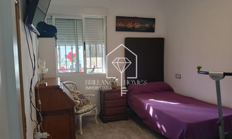 Segunda mano - Apartment flat - Los Montesinos - La Herrada