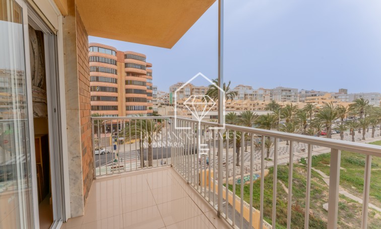 Segunda mano - Apartamento / piso - Los Arenales del Sol - Arenales