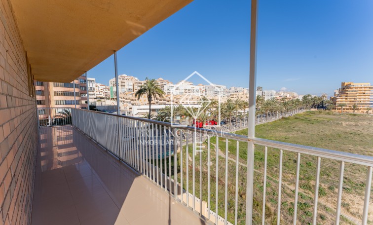 Sale - Apartment / flat - Los Arenales del Sol - Arenales