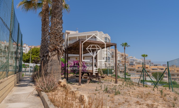 Resale - Wohnung - Los Arenales del Sol - Arenales