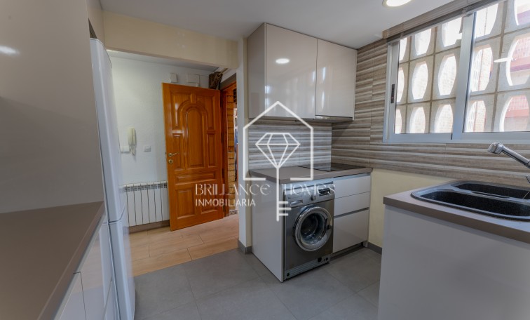 Resale - Wohnung - Los Arenales del Sol - Arenales