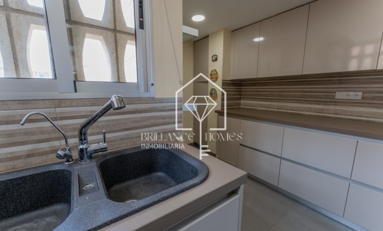 Resale - Wohnung - Los Arenales del Sol - Arenales