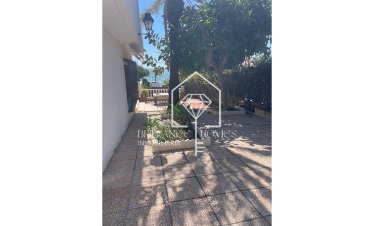 Alquiler a largo plazo - Chalet - Santa Pola