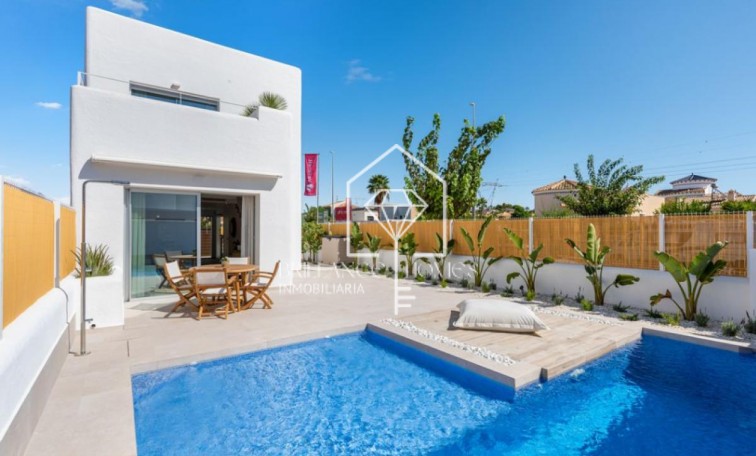 Obra nueva - Villa - Los Alcázares  - Los Alcázares