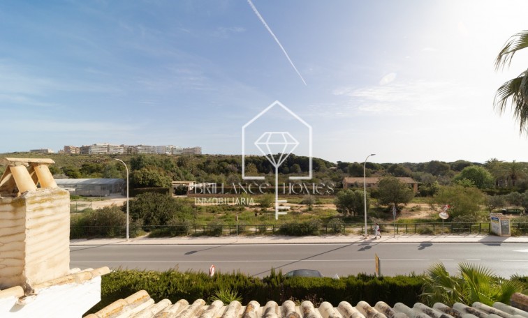 Segunda mano - Bungalow - Los Arenales del Sol - Arenales