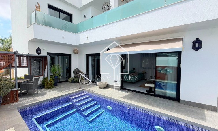 Resale - 4. House - Detached Villa - Los Montesinos - La Herrada