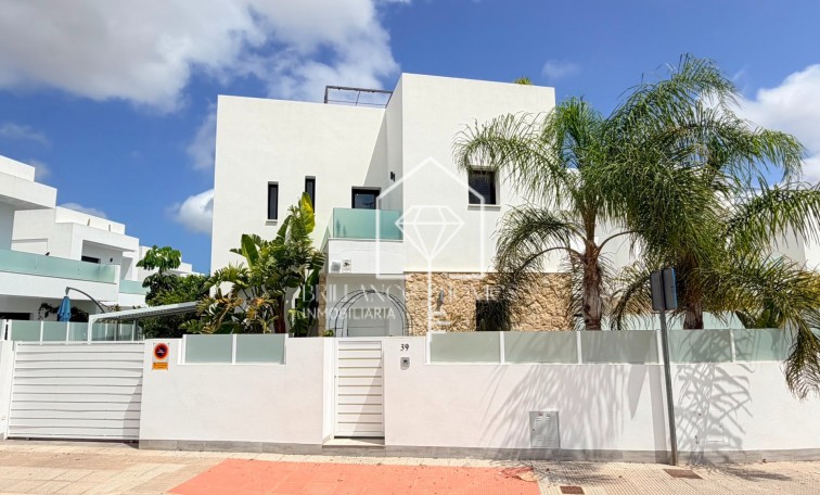 Resale - 4. House - Detached Villa - Los Montesinos - La Herrada