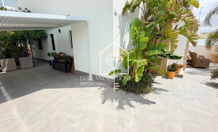 Resale - 4. House - Detached Villa - Los Montesinos - La Herrada