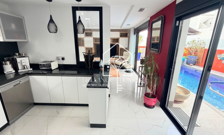 Resale - 4. House - Detached Villa - Los Montesinos - La Herrada