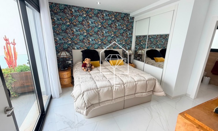 Resale - 4. House - Detached Villa - Los Montesinos - La Herrada