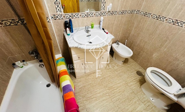 Resale - Townhouse - Daya Nueva