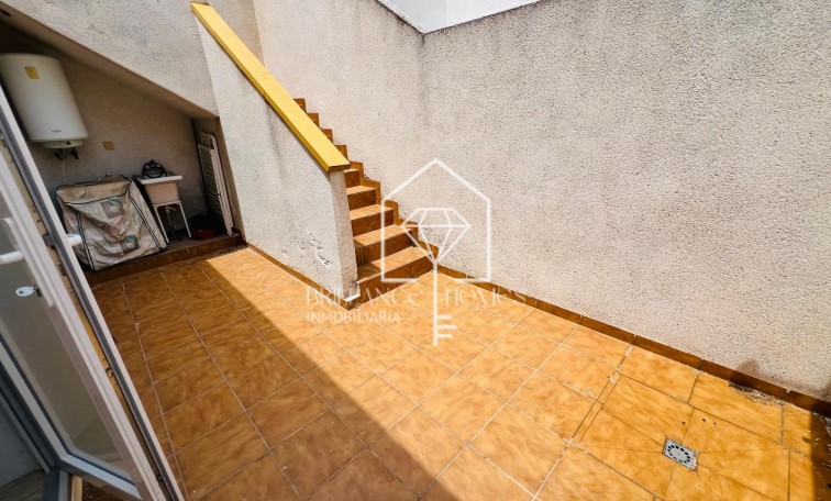 Resale - Townhouse - Daya Nueva