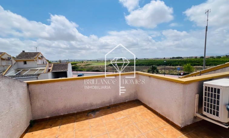 Resale - Townhouse - Daya Nueva
