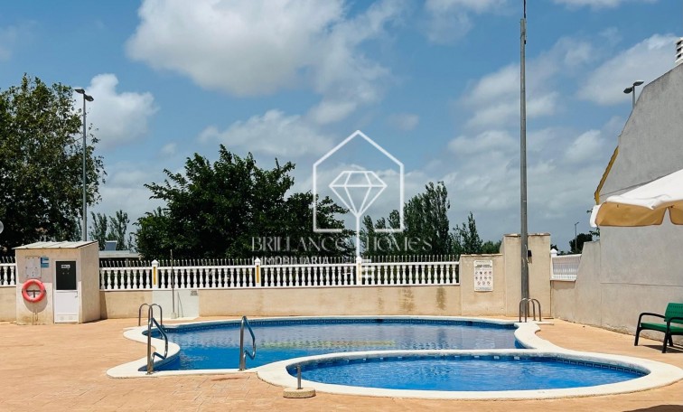Resale - Townhouse - Daya Nueva