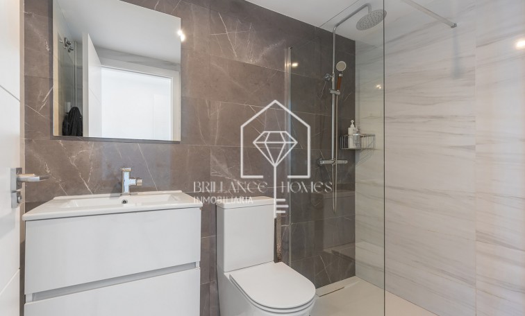 Revente - Appartement / flat - Torrevieja - Punta Prima
