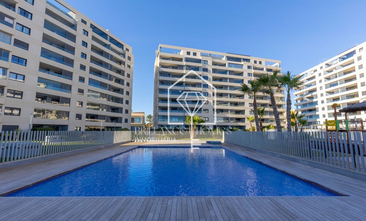 Revente - Appartement / flat - Torrevieja - Punta Prima