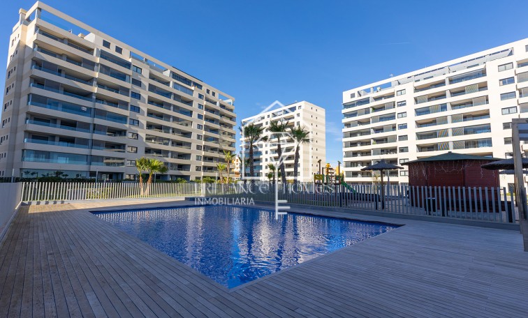 Revente - Appartement / flat - Torrevieja - Punta Prima