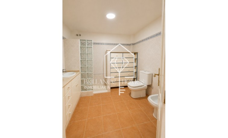 Resale - 4. House - Detached Villa - Gran Alacant