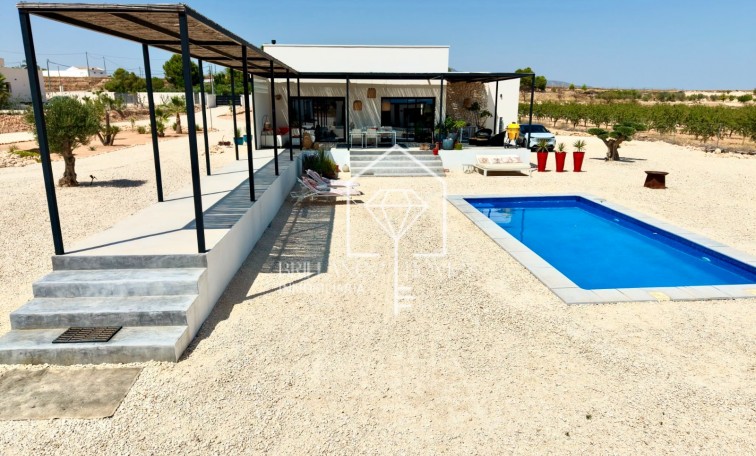 Sale - Detached villa - Pinoso