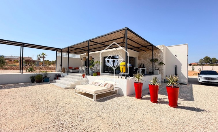 Sale - Detached villa - Pinoso