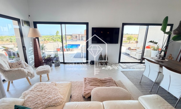 Sale - Detached villa - Pinoso