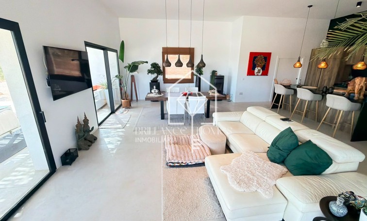 Sale - Detached villa - Pinoso