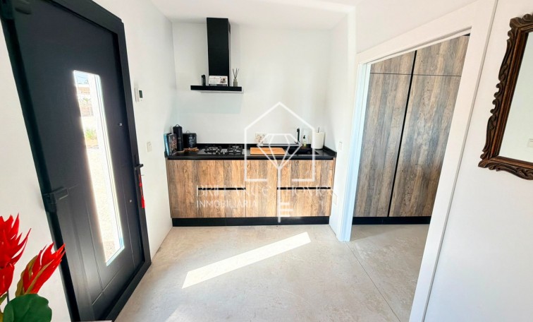 Sale - Detached villa - Pinoso