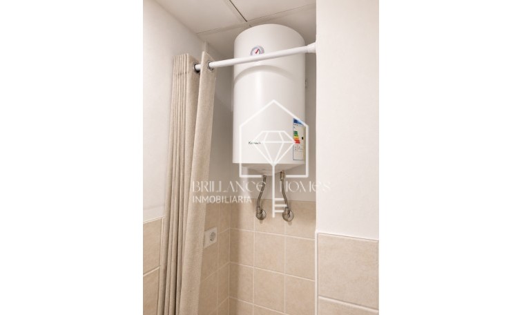 Sale - Apartment / flat - Alicante - Centro