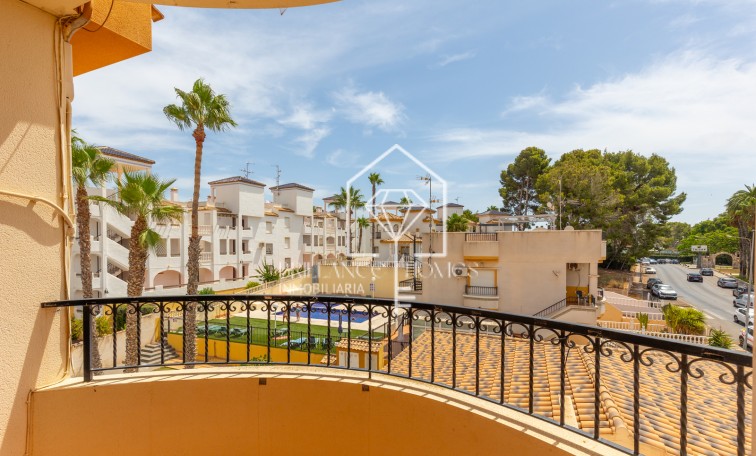 Sale - Apartment / flat - Orihuela - Villamartin