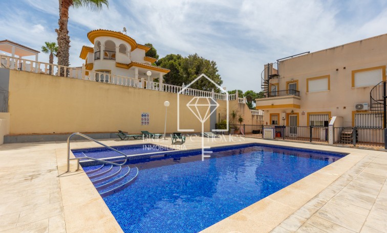 Sale - Apartment / flat - Orihuela - Villamartin