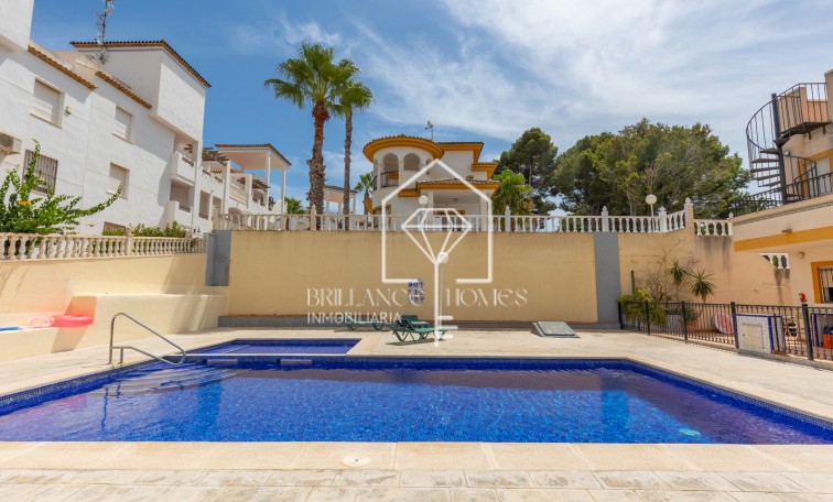 Sale - Apartment / flat - Orihuela - Villamartin