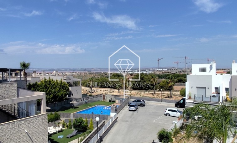 Revente - Corner townhouse - Torrevieja