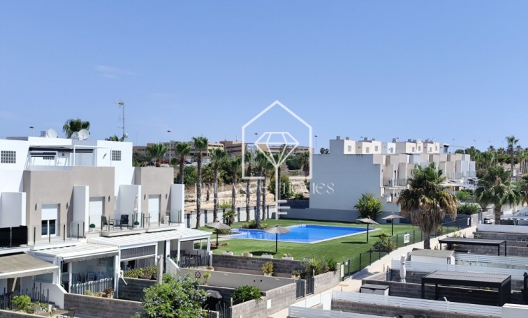 Revente - Corner townhouse - Torrevieja