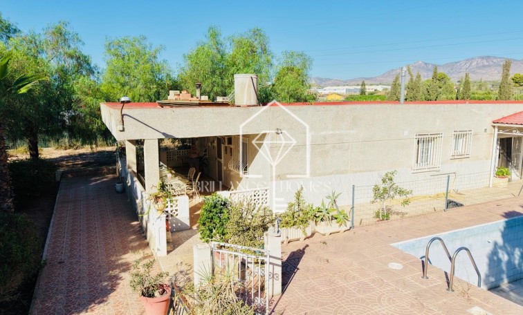 Revente - Detached villa - Crevillente