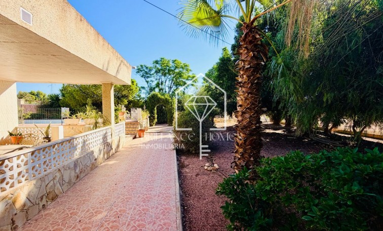 Revente - Detached villa - Crevillente