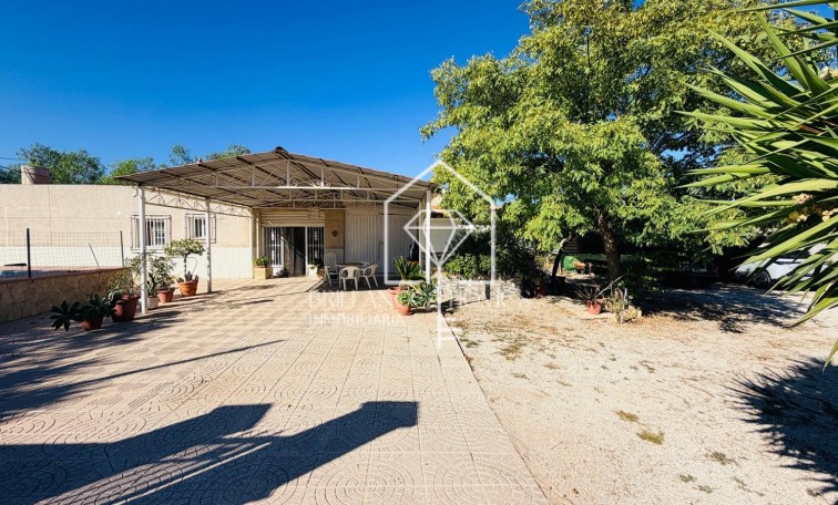 Revente - Detached villa - Crevillente