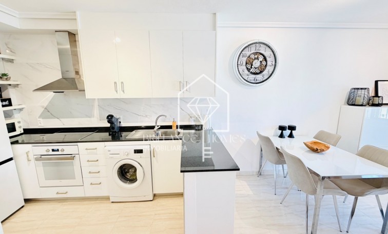 Resale - Semi Detached Villa - Daya Vieja