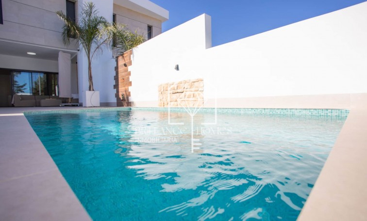 Sale - Detached villa - Dolores