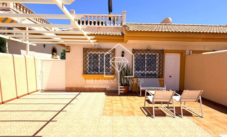 Segunda mano - Semi Detached Villa - Los Montesinos - Urbanizacion montesol