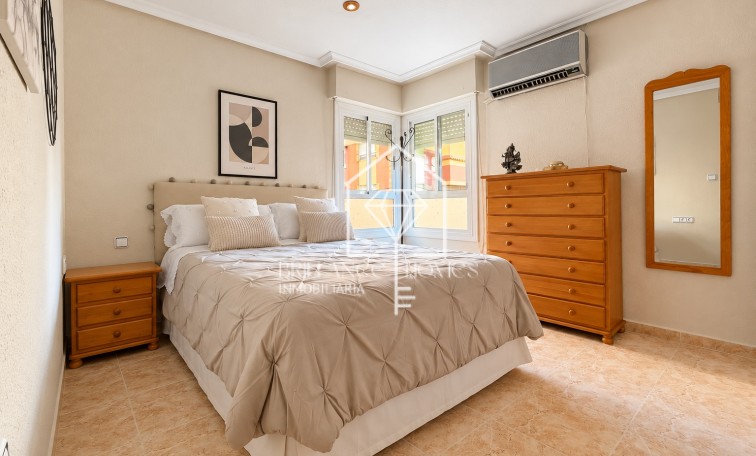 Resale - Wohnung - Orihuela Costa - La Florida