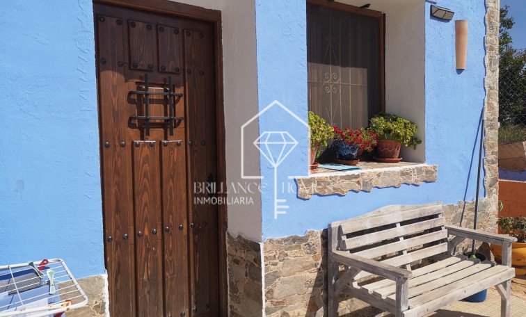 Sprzedaż - wiejski dom - Los Montesinos