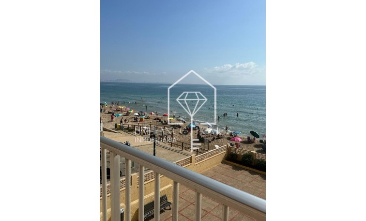 Segunda mano - Apartamento / piso - Los Arenales del Sol - Arenales